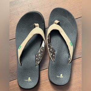 Sanuk flip -flop Women’s Size 10